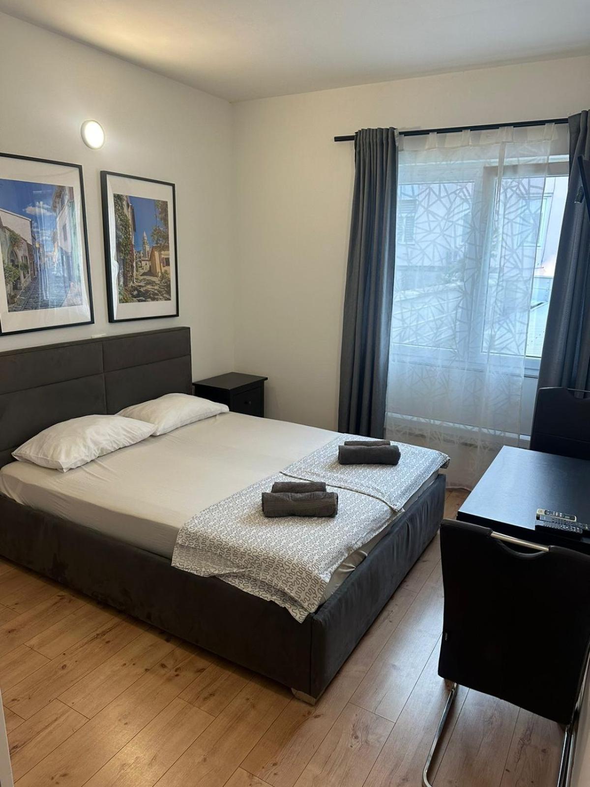 Apartment In The Center Of Pula Buitenkant foto